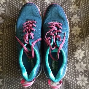 Hoka Clifton 4